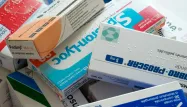 Droits de douane : les produits pharmaceutiques, prochaines cibles de Donald Trump