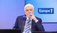 Pascal Praud et vous - Travail : «Il faut enfin oser poser la question des 35 heures», affirme l'économiste Philippe Crevel