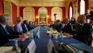 Kiev et ses alliés européens ont réclamé ce week-end un cessez-le-feu "complet et inconditionnel" de 30 jours à partir de lundi.