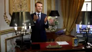 Musée Grévin : la statue d'Emmanuel Macron volée par un homme se présentant comme un militant de Greenpeace