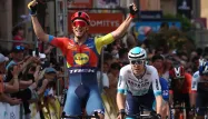 Critérium du Dauphiné : Jonathan Milan règle le peloton à Issoire lors de la 2e étape et se pare du maillot jaune