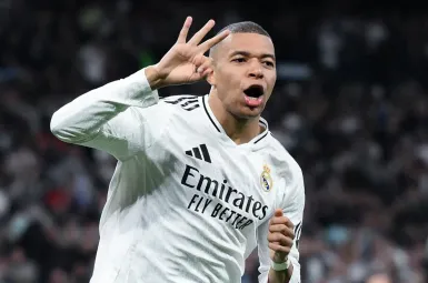 Ligue des champions : Kylian Mbappé brille avec un triplé au Real Madrid et signe son retour