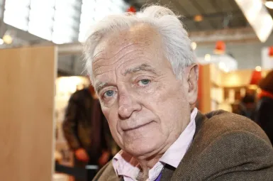 Philippe Labro au salon du livre en 2013.