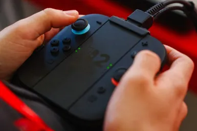 La Nintendo Switch 2 débarque en France : files d’attente et passionnés au rendez-vous à Paris