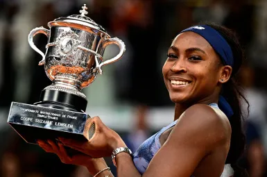 Roland-Garros 2025 : grâce à sa victoire sur Aryna Sabalenka, Coco Cauff remporte son premier titre sur la terre battue parisienne