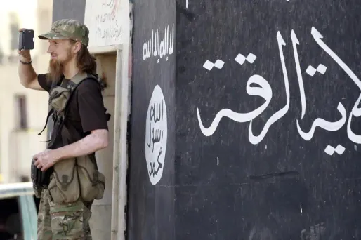 Un membre de l'Etat islamique à Raqqa, en Syrie (illustration)