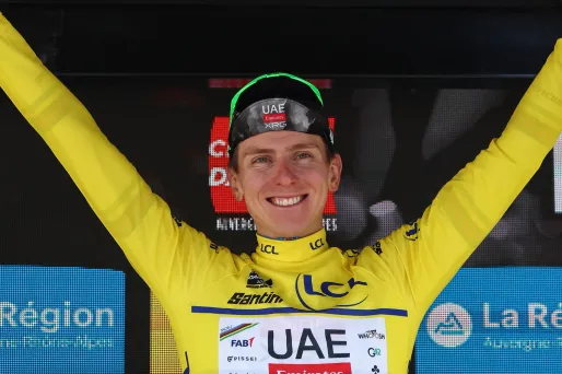 Critérium du Dauphiné : à Montluçon, Tadej Pogacar remporte la première étape